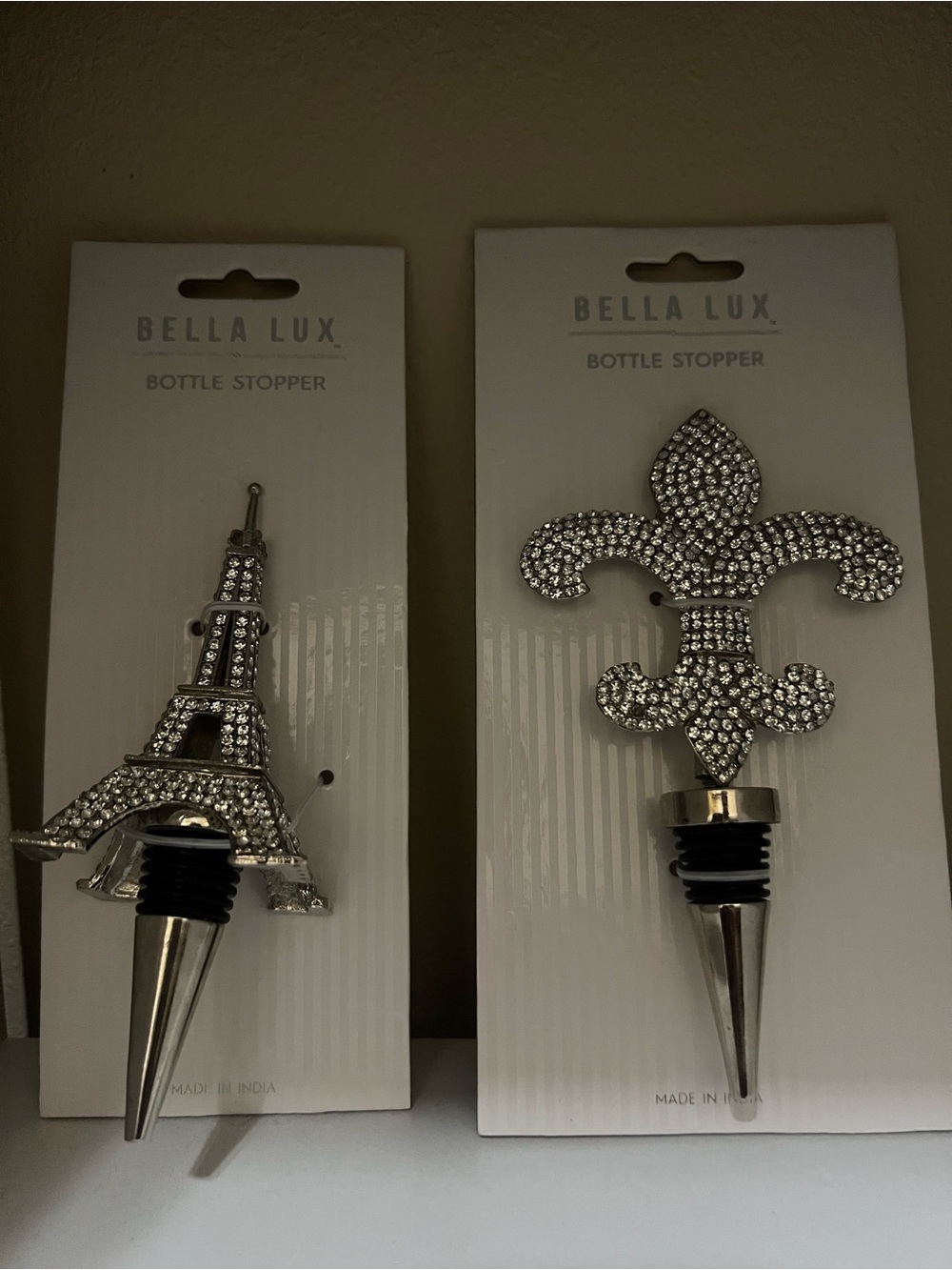 2 Piece Set Bella Luxx Silver Rhinestone Bottle Stopper - Fleur-de-Lis